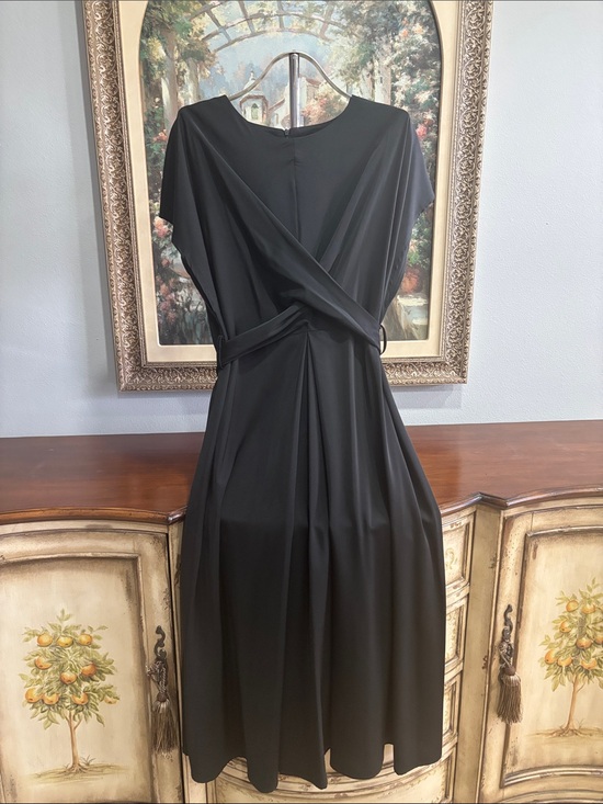No brand Dresses & Skirts - Elegant Black Midi Wrap-Style Dress